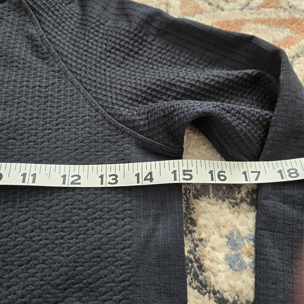 Lululemon Engineered Warmth Half zip Black Top - Picture 10 of 13